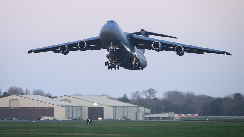 Máy bay vận tải quân sự cỡ lớn C-5 Galaxy. (Ảnh: Getty images)