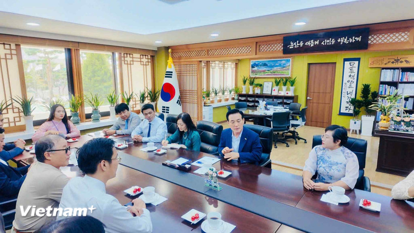 Quang cảnh buổi làm việc. (Ảnh: Duy Anh/Vietnam+)