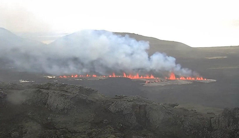 Quang cảnh vụ phun trào ngày 1/4/2025. (Ảnh: RUV)