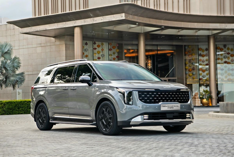 Kia New Carnival Hybrid tạo nên sức hút nhờ ưu thế về vận hành, tiện ích và an toàn.
