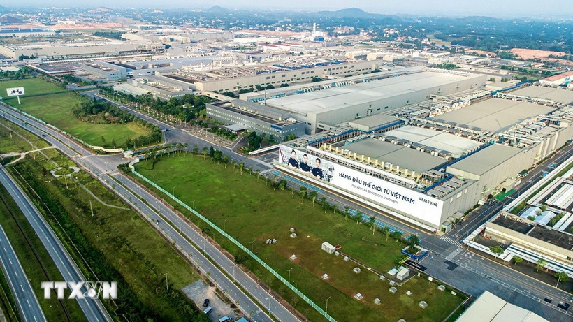 Một góc Khu công nghiệp Yên Bình, Thái Nguyên, nơi Tập đoàn Samsung (Hàn Quốc) đặt nhà máy sản xuất thiết bị di động hàng đầu thế giới. (Ảnh: TTXVN phát)