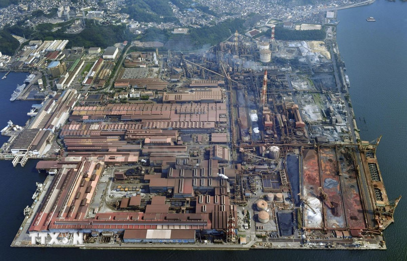 Nhà máy của Tập đoàn thép Nippon Steel ở Hiroshima, Nhật Bản. (Ảnh: Kyodo/TTXVN)