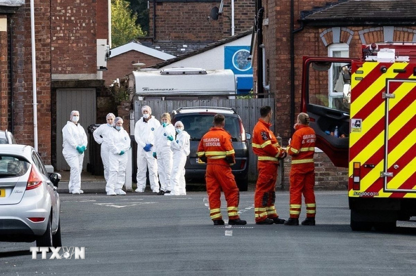 Cảnh sát phong tỏa hiện trường vụ đâm dao tại Southport, Anh, ngày 29/7/2024. (Ảnh: Sky News/TTXVN)