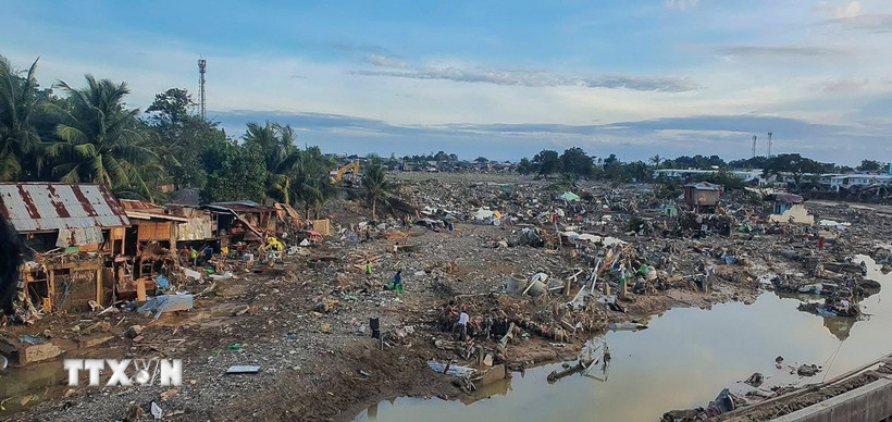 Siêu bão Kalmaegi gây ra thiệt hại nghiêm trọng trên diện rộng. (Ảnh: THX/TTXVN)