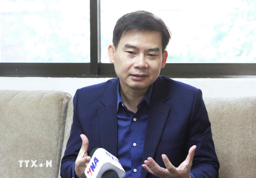 Tiến sỹ Chheang Vannarith, Phó Tổng thư ký kiêm Trưởng nhóm cố vấn của Quốc hội Campuchia, đồng thời là chuyên gia phân tích chính trị - trả lời phỏng vấn TTXVN. (Ảnh: Hoàng Minh/TTXVN)
