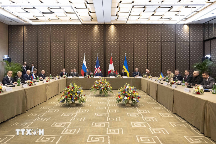 Quang cảnh vòng đàm phán 3 bên giữa Nga, Mỹ và Ukraine tại Geneva, Thụy Sĩ, ngày 17/2/2026. (Ảnh: THX/TTXVN)