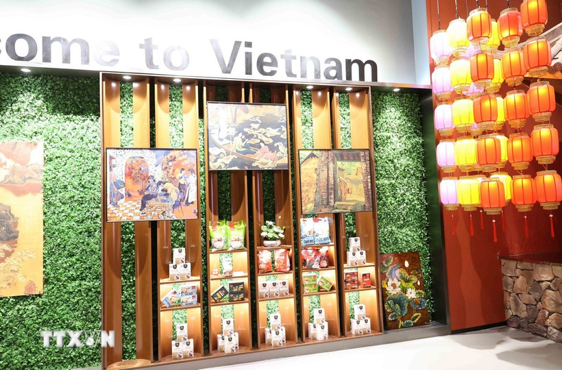 Thông qua các sản phẩm trưng bày tại đây mà nhiều nhà nhập khẩu và người tiêu dùng Trung Quốc mới biết đến sản phẩm chất lượng cao của Việt Nam. (Ảnh: Công Tuyên/TTXVN)
