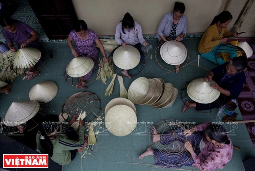 https://media.vietnamplus.vn/images/bfe741c60b7857912216d131b593851d933a11e06f603100aeb963dedd09846b924bb85bbebaae3f330b18ca7cf3fd7e/non-la-my-lam3.jpg.webp