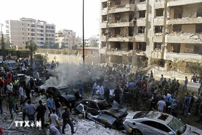 Hiện trường vụ tấn công tại Syria. Ảnh: IRNA/TTXVN