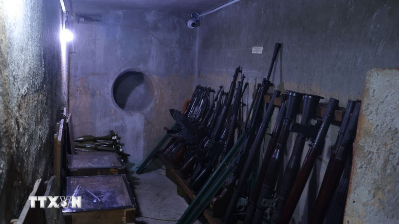 Căn hầm có chiều dài 8m, chiều rộng 2m, chiều sâu 2,5m là căn hầm lớn nhất và chứa nhiều vũ khí nhất của Biệt động Sài Gòn. (Ảnh: Hữu Duyên/TTXVN)