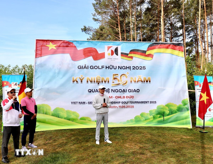 Đại sứ Vũ Quang Minh phát biểu khai mạc Giải golf hữu nghị Việt-Đức. (Ảnh: Phương Hoa/TTXVN)