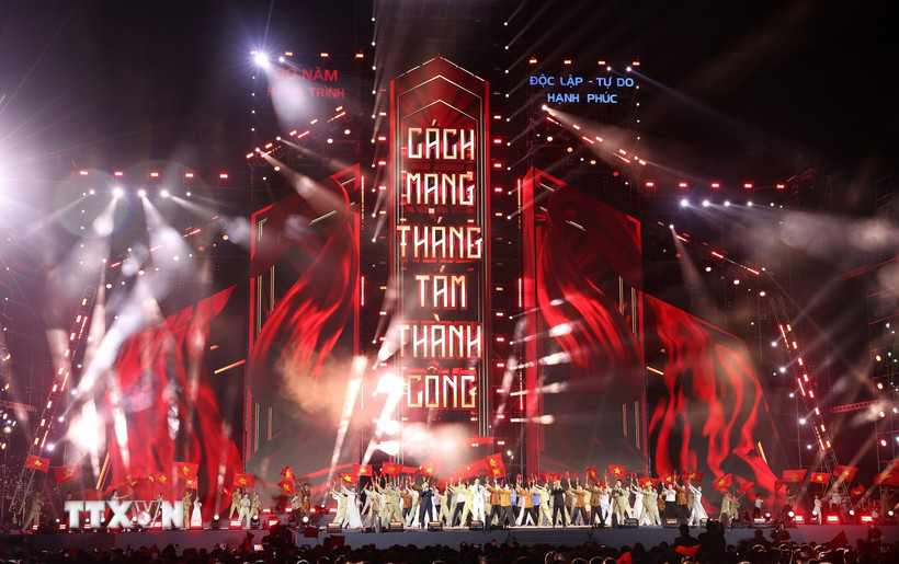 Một tiết mục nghệ thuật trong chương trình. (Ảnh: Quốc Khánh/TTXVN)