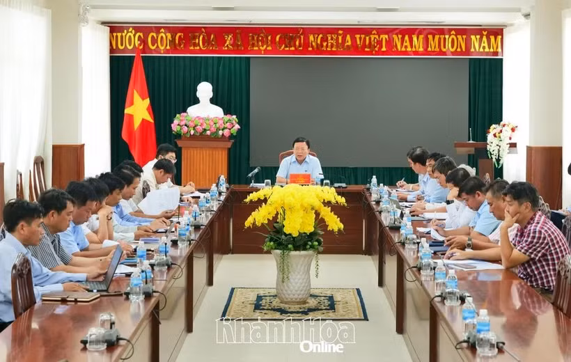 Quang cảnh cuộc họp với 9 xã, phường khu vực phía Nam của tỉnh. (Ảnh: Báo Khánh Hòa)