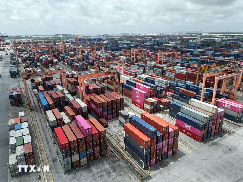 Kho bãi chứa container tại cảng Tân Vũ (Hải Phòng). (Ảnh: Tuấn Anh/TTXVN)