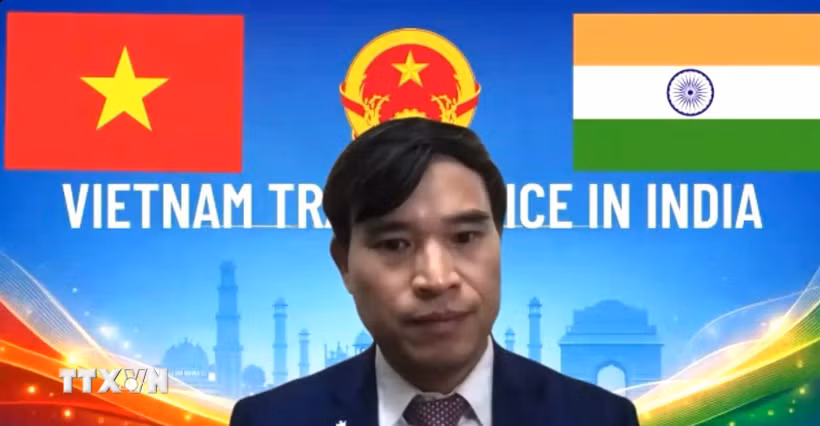 Tham tán Thương mại Việt Nam tại Ấn Độ Bùi Trung Thướng phát biểu khai mạc hội thảo. (Ảnh: Ngọc Thúy/TTXVN)