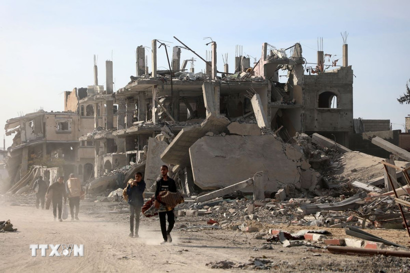 Các tòa nhà bị phá hủy do xung đột tại Rafah, Dải Gaza. (Ảnh: THX/TTXVN)