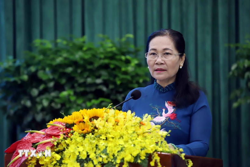 Bà Nguyễn Thị Lệ, Chủ tịch Hội đồng Nhân dân Thành phố Hồ Chí Minh, phát biểu khai mạc Kỳ họp. (Ảnh: Xuân Khu/TTXVN)