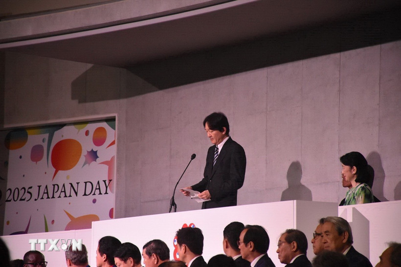 Hoàng Thái tử Akishino, Chủ tịch danh dự EXPO 2025, phát biểu khai mạc Ngày quốc gia Nhật Bản. (Ảnh: Nguyễn Tuyến/TTXVN)