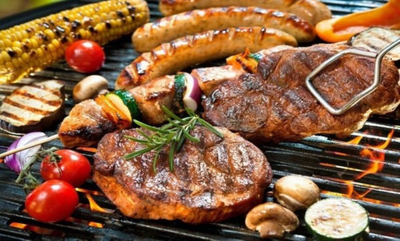 Các món ăn từ thịt cừu trong Lễ Hiến sinh.