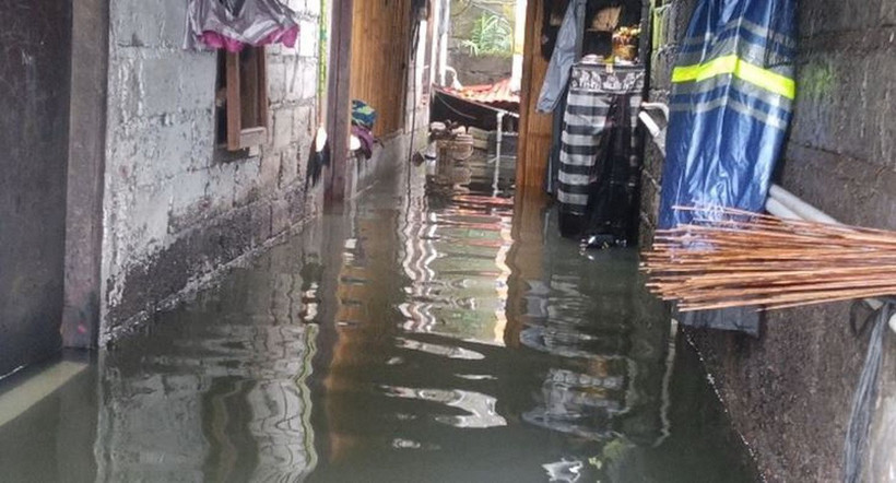 Mực nước lũ dâng cao đến một mét tại các khu dân cư ở Denpasar. (Ảnh: jakartaglobe)