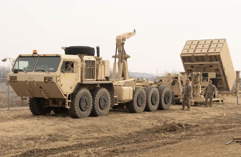 Các binh sỹ thuộc Lực lượng Hoa Kỳ tại Hàn Quốc (USFK) tiến hành một cuộc diễn tập tác chiến cho hệ thống phòng không mới nhất, hệ thống Khả năng Bảo vệ bằng Hỏa lực Gián tiếp (IFPC), tại một địa điểm không được tiết lộ. (Ảnh: USFK)