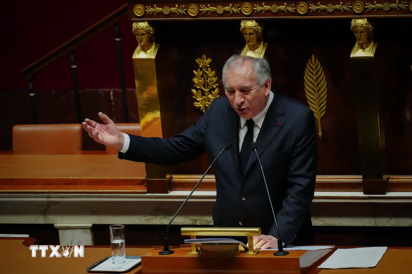 Thủ tướng Pháp Francois Bayrou phát biểu trước Quốc hội ở Paris ngày 14/1/2025. (Ảnh: THX/TTXVN)