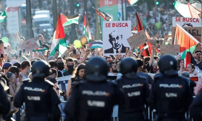 Quang cảnh cuộc biểu tình. (Ảnh: AFP)