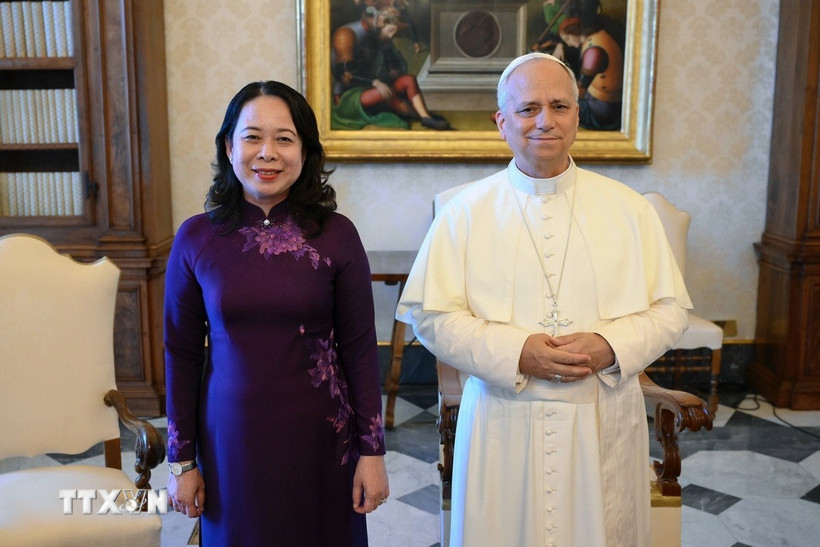Phó Chủ tịch nước Võ Thị Ánh Xuân gặp Giáo hoàng Leo XIV. (Ảnh: TTXVN phát)