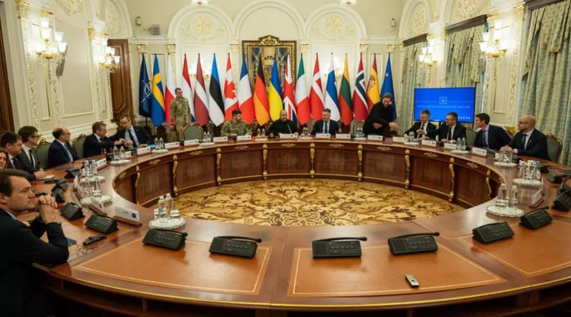 Các cố vấn an ninh quốc gia của các nước châu Âu tham dự một diễn đàn an ninh tại Kiev, Ukraine. (Ảnh: AP)