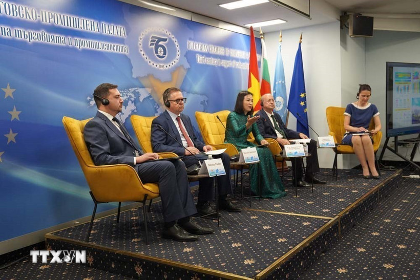 Đại sứ Nguyễn Thị Minh Nguyệt phát biểu tại Diễn đàn. (Ảnh: TTXVN phát)