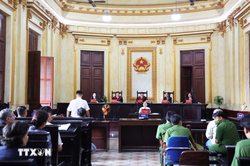 Một phiên tòa hình sự tại Tòa án nhân dân Thành phố Hồ Chí Minh. (Ảnh: Hồng Đạt/TTXVN)