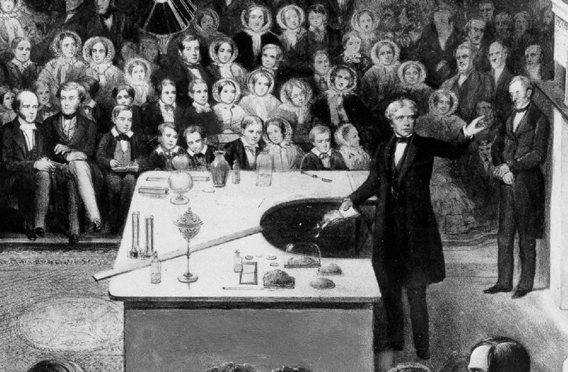 Michael Faraday diễn thuyết Bài giảng Giáng sinh năm 1856. (Ảnh: wikipedia)
