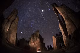 Mưa sao băng. (Nguồn: amsmeteors.org)