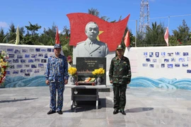 Trang nghiêm tượng đài Đại tướng Võ Nguyên Giáp tại quần đảo Trường Sa