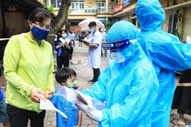 Hà Nội kiến nghị tăng 70% mức bồi dưỡng cho lực lượng chống dịch