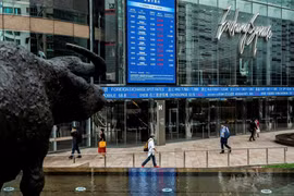 Trung Quốc: Hong Kong lần đầu tiên phát hành trái phiếu bằng đồng NDT