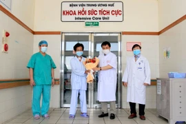 Bệnh viện TW Huế hỗ trợ viện phí cho bệnh nhân có hoàn cảnh khó khăn