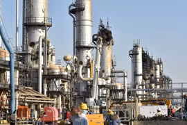 Saudi Arabia phát tín hiệu tăng sản lượng, giá dầu giảm phiên 4/11