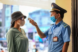 Áp dụng các biện pháp kiểm soát y tế người đi và đến ga Hải Phòng