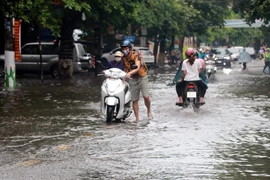 Mưa dông tiếp diễn ở Bắc Bộ, Thanh Hóa, đề phòng lũ quét và sạt lở đất