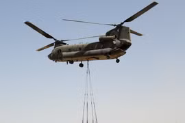 Australia chi 2 tỷ USD mua xe tăng Abrams và trực thăng Chinook của Mỹ