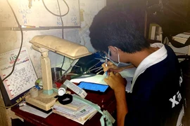 Bộ Tài chính đề xuất hỗ trợ học sinh mua máy tính học trực tuyến