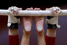 Vận động viên Hy Lạp tố bị ngược đãi, phải ăn đồ thừa trong thùng rác