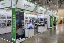 Dowon Apex và Vision Tech giới thiệu sản phẩm xử lý nước, chiếu sáng