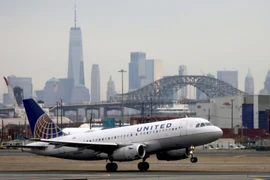 Tránh không phận Afghanistan, United Airlines đổi đường bay đến Ấn Độ