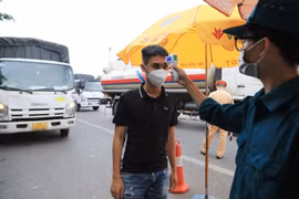 Hà Nội ngăn chặn nguồn lây dịch COVID-19 qua dịch vụ vận tải