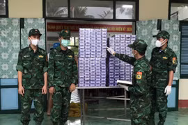 Biên phòng Kiên Giang bắt giữ 1.800 bao thuốc lá ngoại nhập lậu