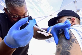 Giới chuyên gia kêu gọi Mỹ mở kho dự trữ vaccine cho thế giới