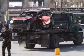 Nổ bom liên tiếp ở Kabul, Mỹ xem lại việc rút quân khỏi Afghanistan