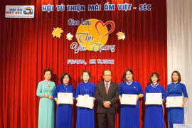Hội “Mái ấm Việt-Séc” tích cực lan tỏa yêu thương trong cộng đồng